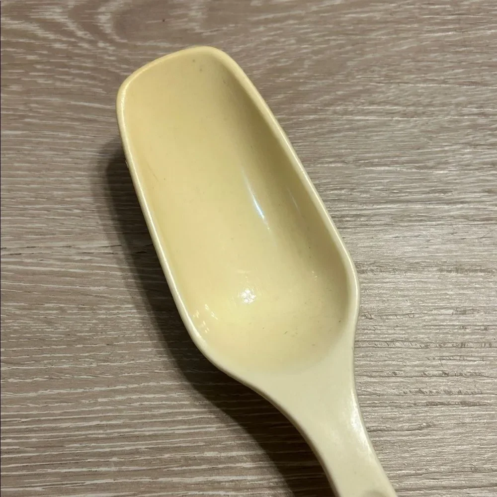 King Kraft Vintage Cream Plastic Serving Spoon